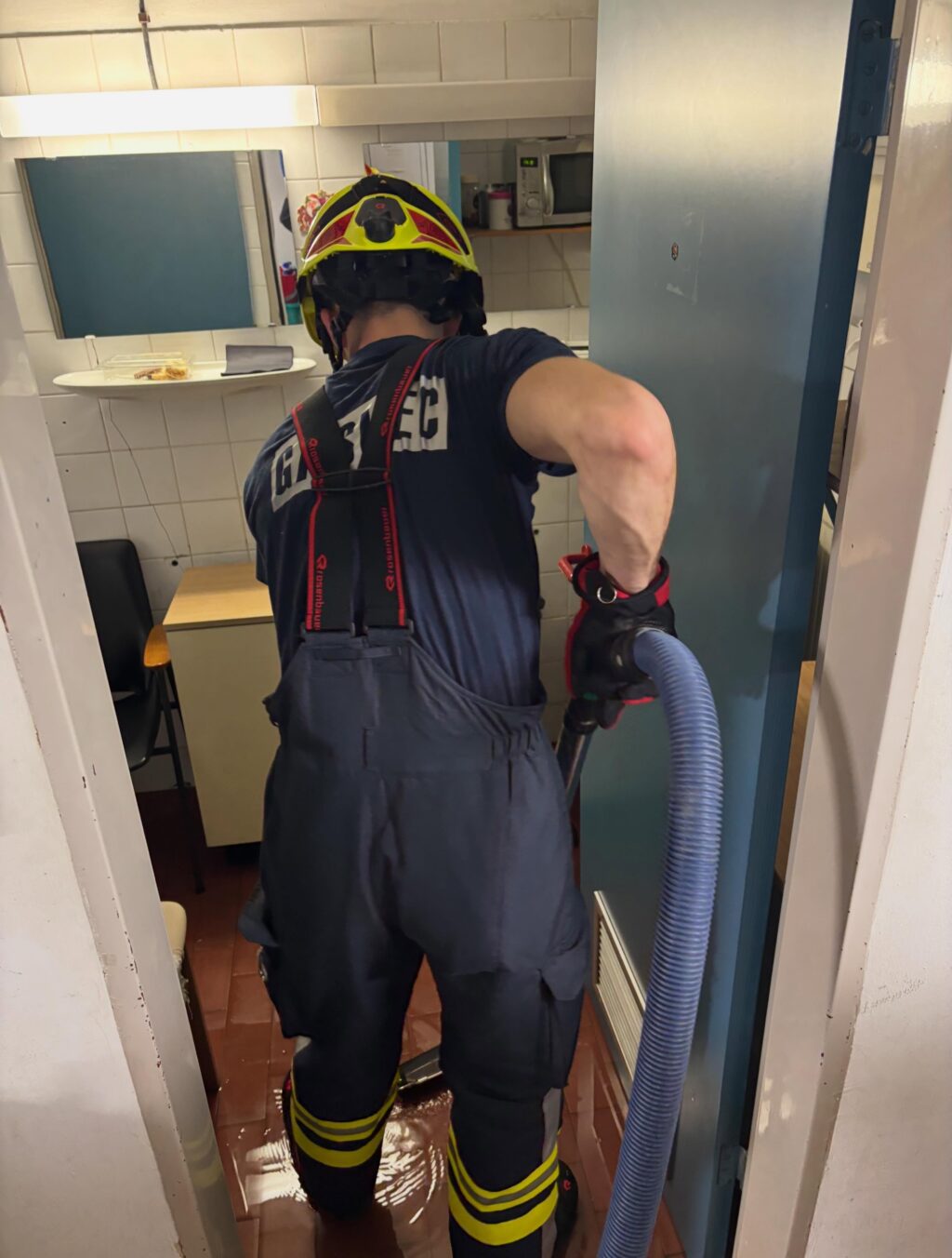 Instagram post from pgdvic. This post is in position 3.