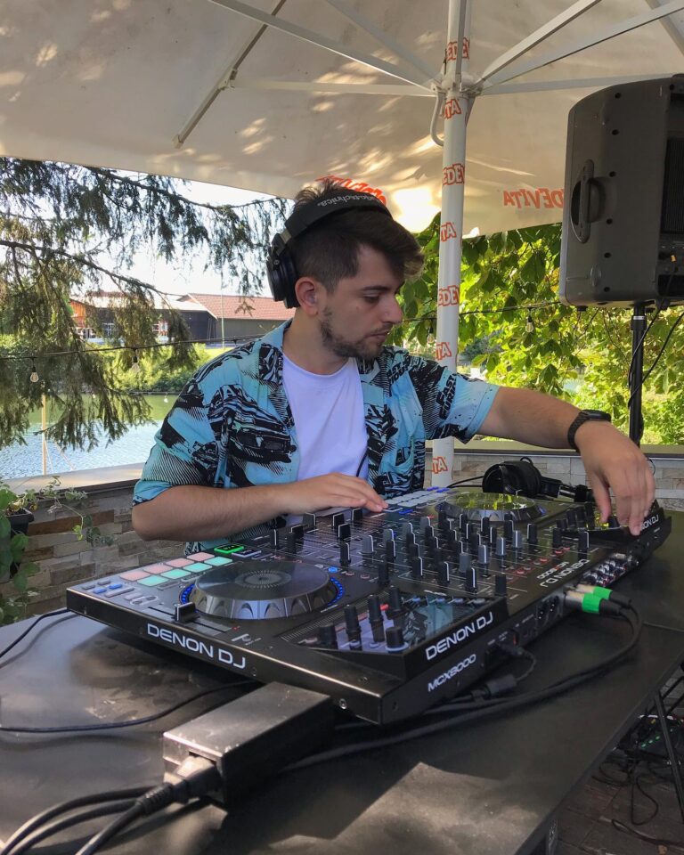 Instagram post from i.am.zayo. This post is in position 4.