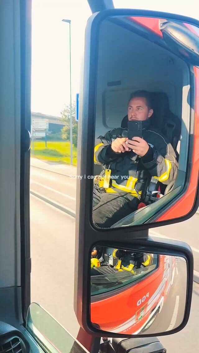 Instagram post from pgdvic. This post is in position 18.
